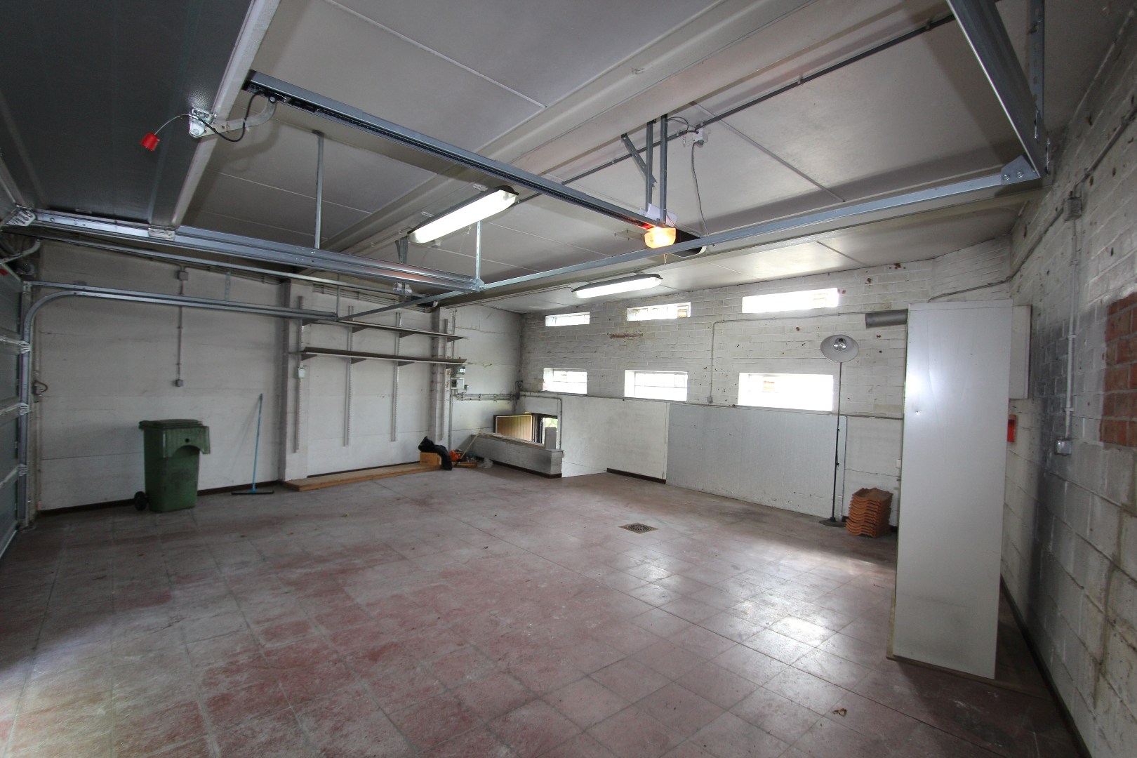 RIANT APPARTEMENT MET 3 SLAAPKAMERS EN GROOT TERRAS 