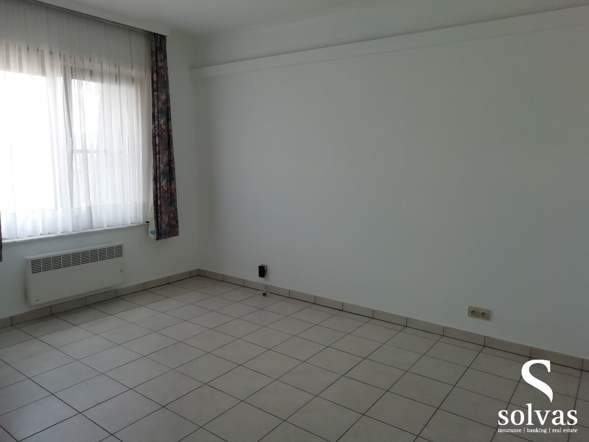 Instapklaar appartement met twee slaapkamers te centrum Aalter 