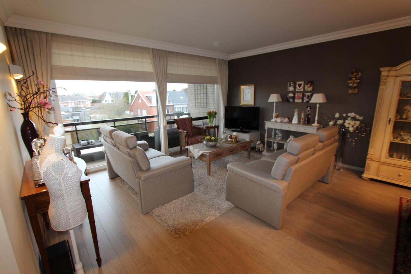 Instapklaar appartement met garage te Roeselare 