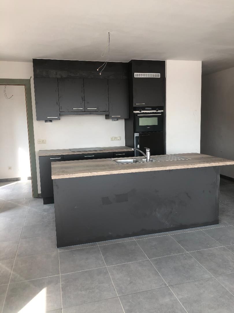 Recent appartement, gelegen op de eerste verdieping, met 2 slaapkamers! 