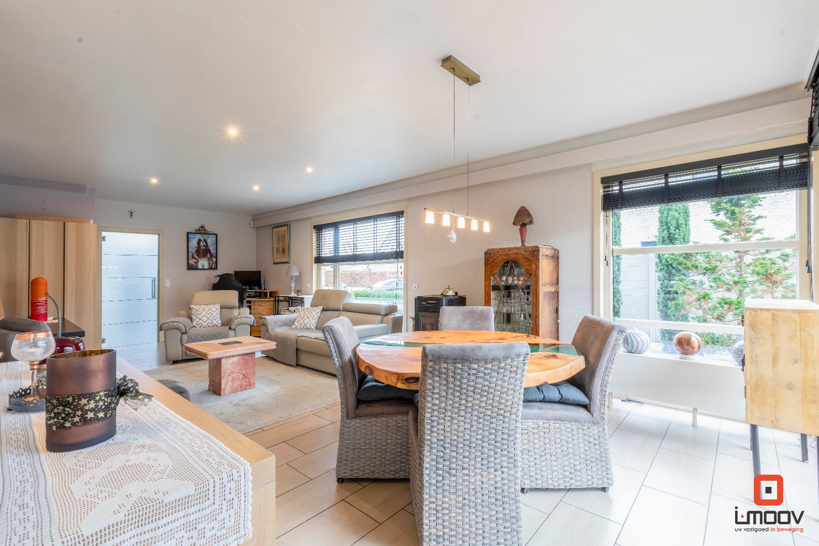 Perfect gelegen gezinswoning met prachtige tuin 