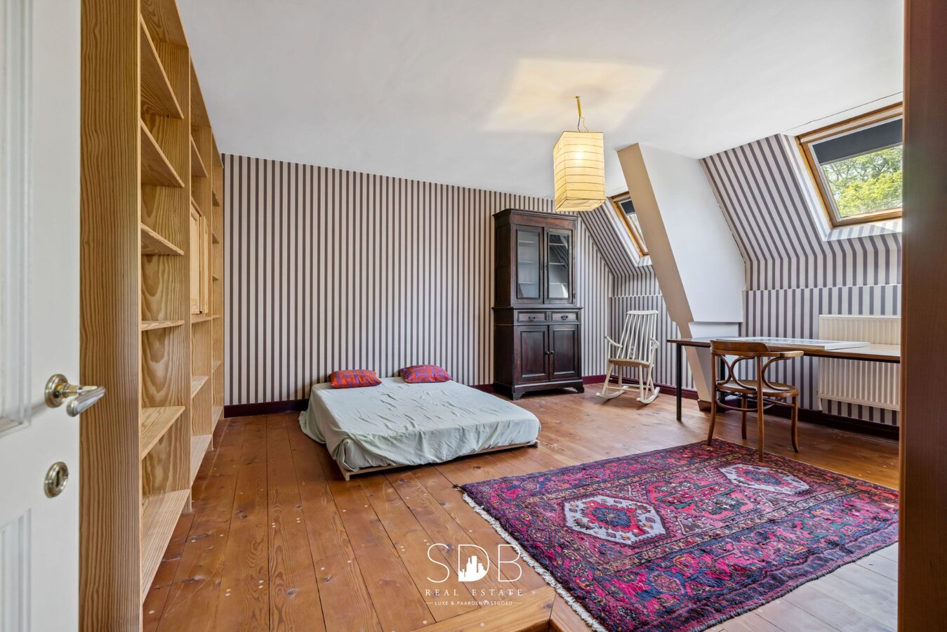 Prachtig kasteel met omringend park, weilanden en stalgebouw op circa 5hectare 