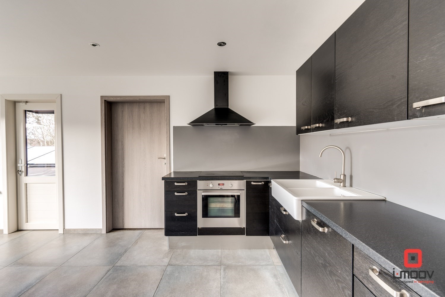 Ruime woning voor gemengd gebruik met loods te koop, wonen en werken op één toplocatie in Zelzate 