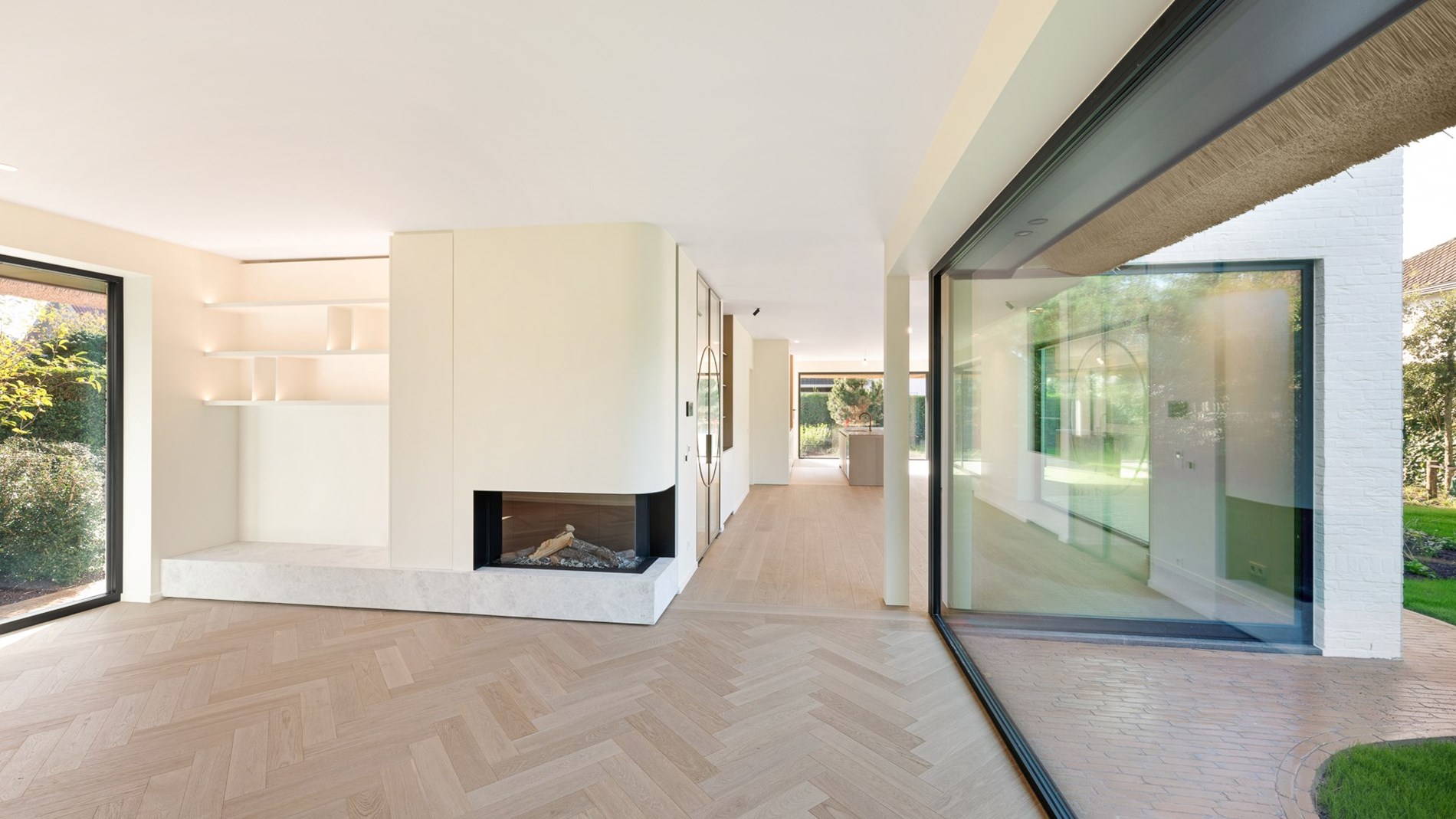 Impressionnante villa neuve au cœur du Zoute, à quelques pas du golf de Knokke. 