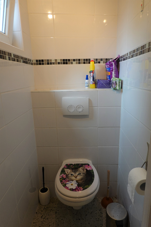 Halfopen woning met garage 