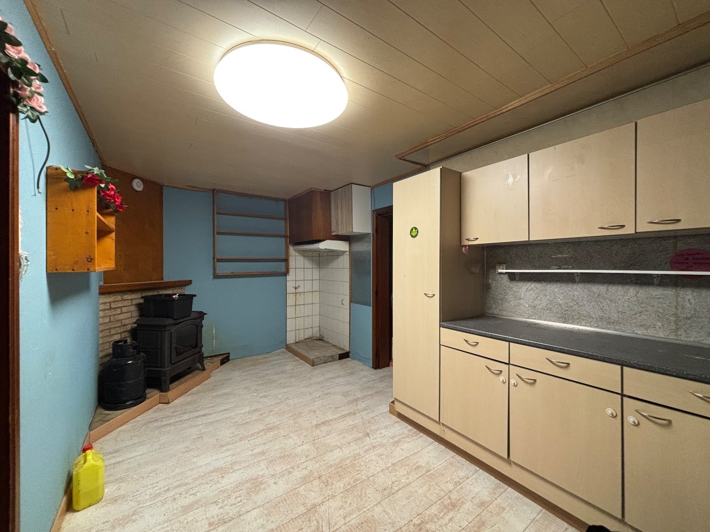 Te renoveren gezinswoning met 2 slpk. in Leopoldsburg 