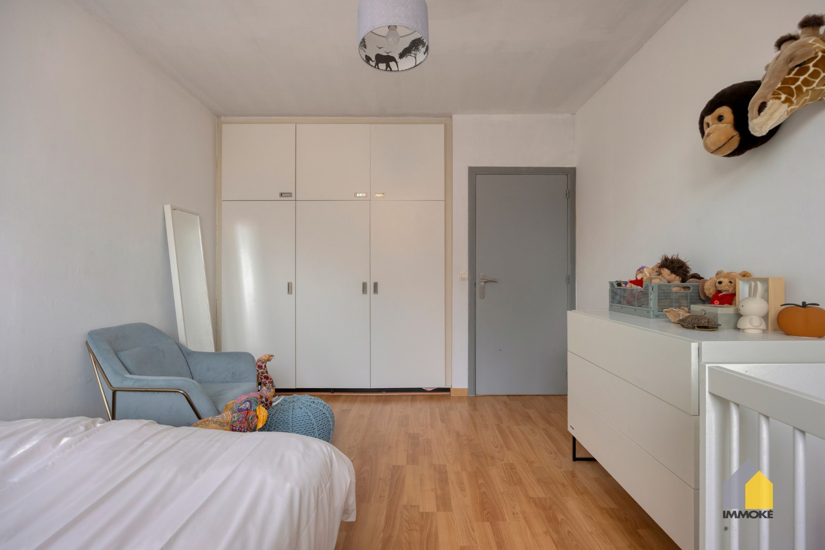Appartement (161 m²) met ruime woonkamer en 3 slaapkamers. 