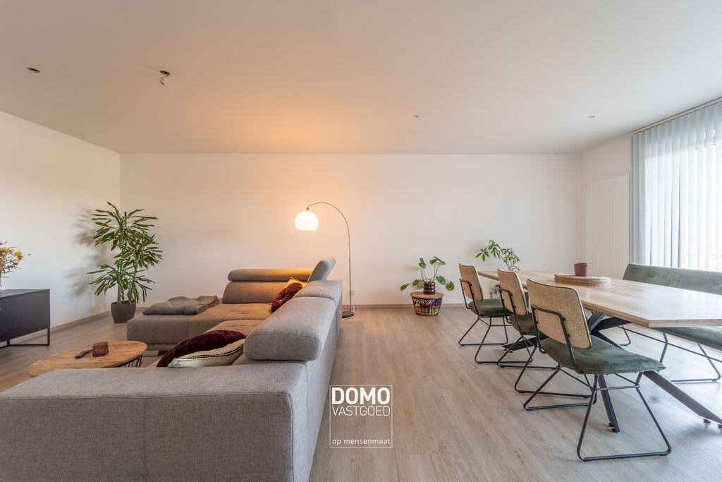 PERFECT GELEGEN RUIM APPARTEMENT IN CENTRUM HASSELT MET 3 SLAAPKAMERS, TERRAS, GARAGE EN EPC B 