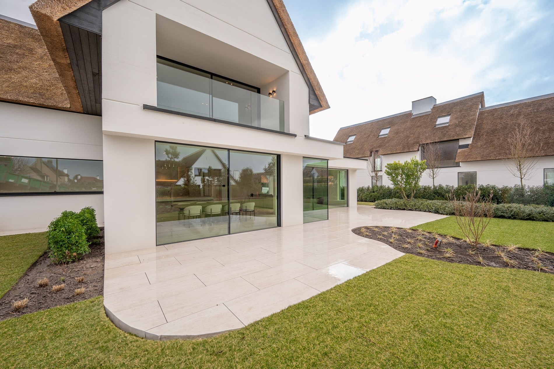 Luxueuze volledig afgewerkte nieuwbouwvilla gelegen aan de rand van het Zoute. 