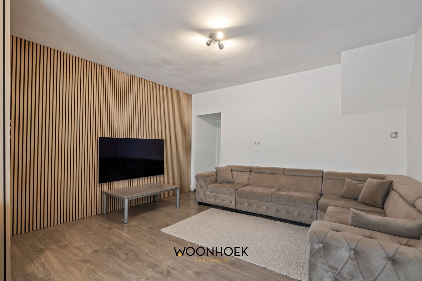 Charmante 2-slpk woning met achteruitweg in centrum 