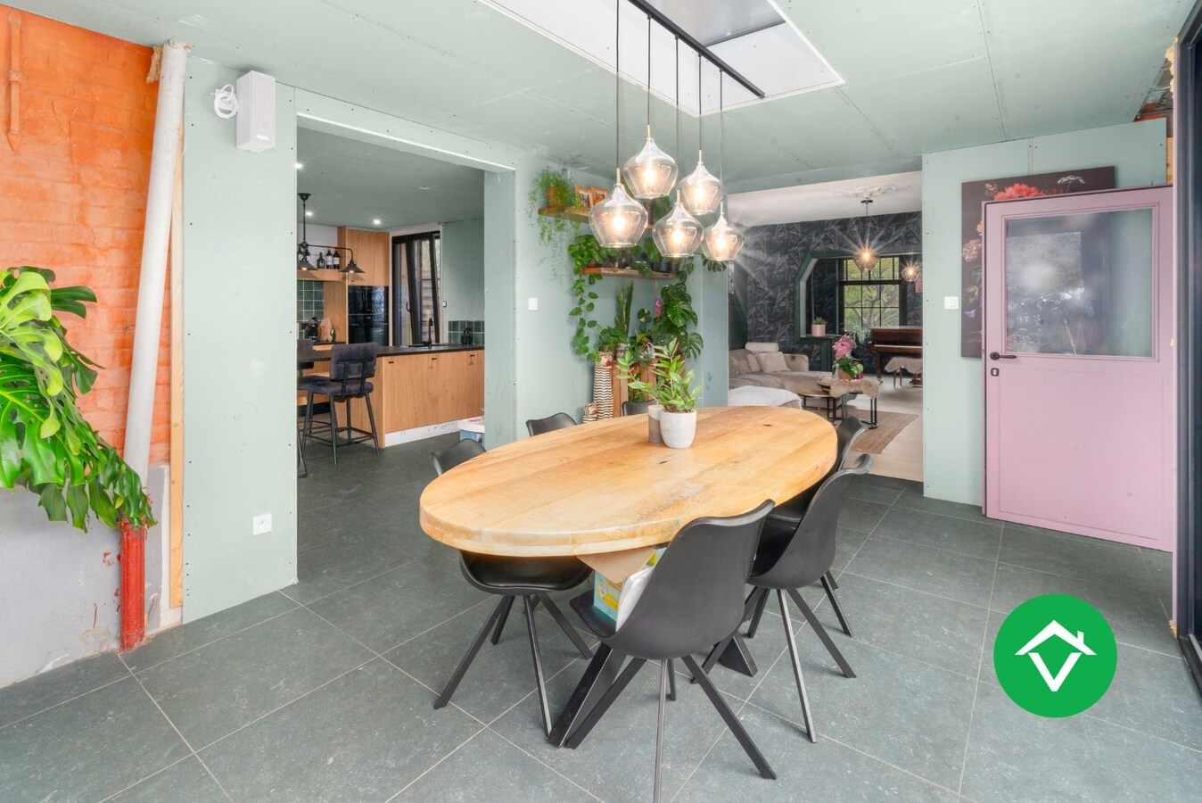 Gerenoveerde statige woning – 5 slaapkamers - EPC B te Torhout (Wijnendale) 