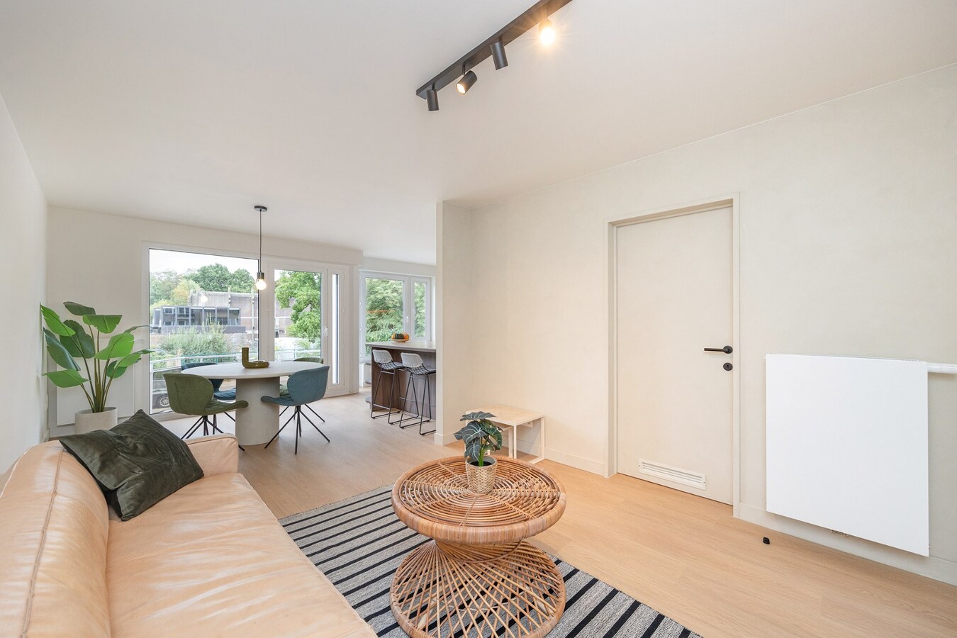 Luxueus gerenoveerd appartement met 2 slaapkamers 