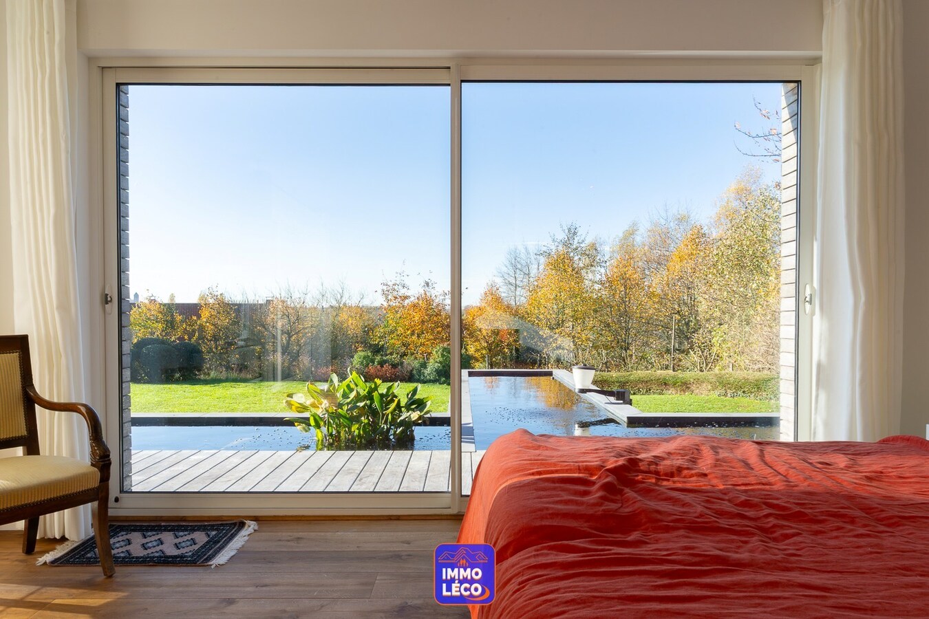 Propriété de prestige au Bois Fichaux avec dépendance, érigée sur 1899m² ! Vue imprenable ! 