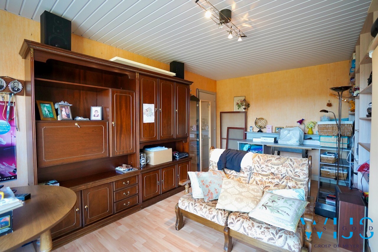 Interessante te renoveren woning met 4 slaapkamers in het centrum van Destelbergen 