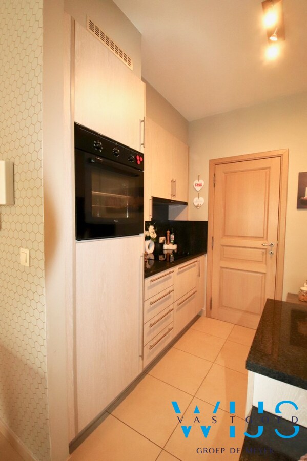 GELIJKVLOERS appartement met 2 slaapkamers &amp; garage te Ertvelde! 