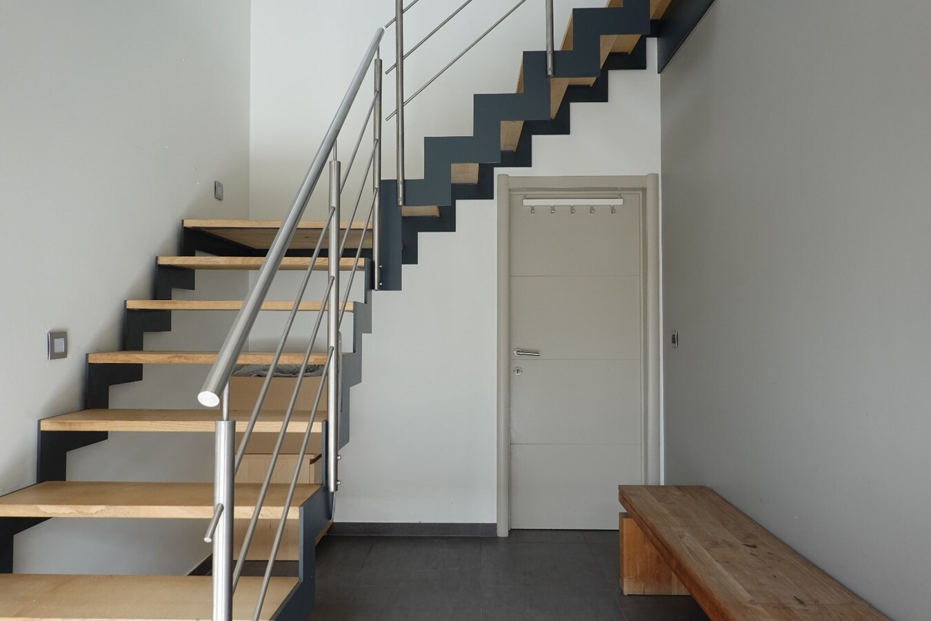 Woning met polyvalente ruimte op uitstekende ligging in Roksem 