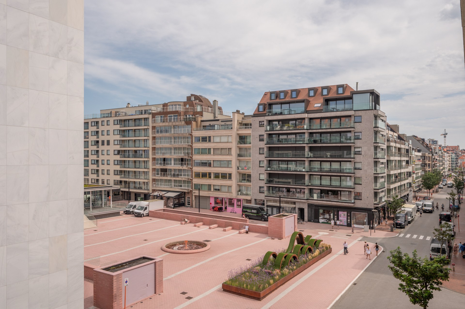 Luxueus gerenoveerd appartement op TOPlocatie in Knokke 