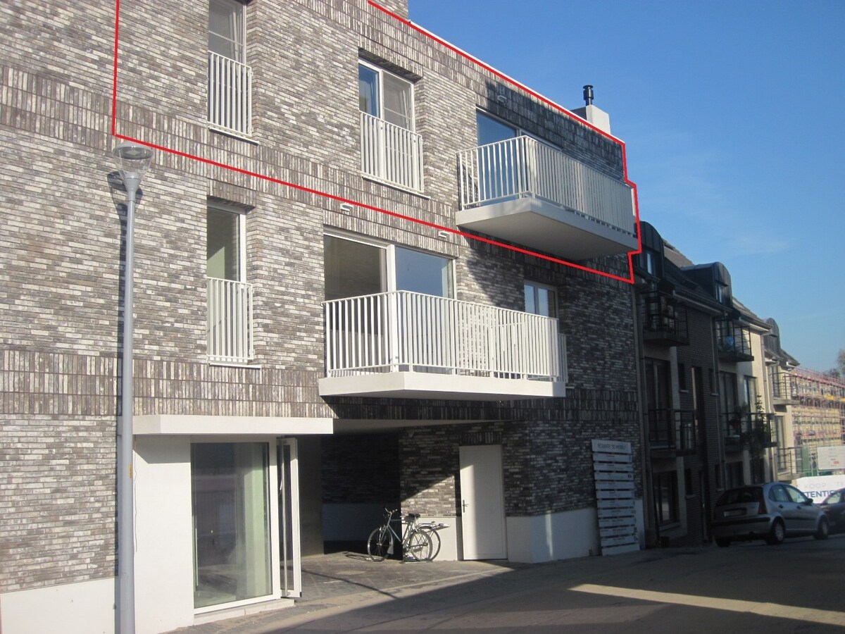 Ruim appartement in hartje Gavere. 