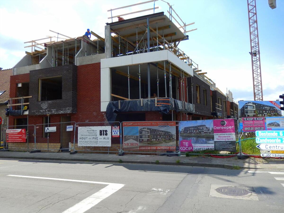 Nieuwbouwproject met zicht op het water 