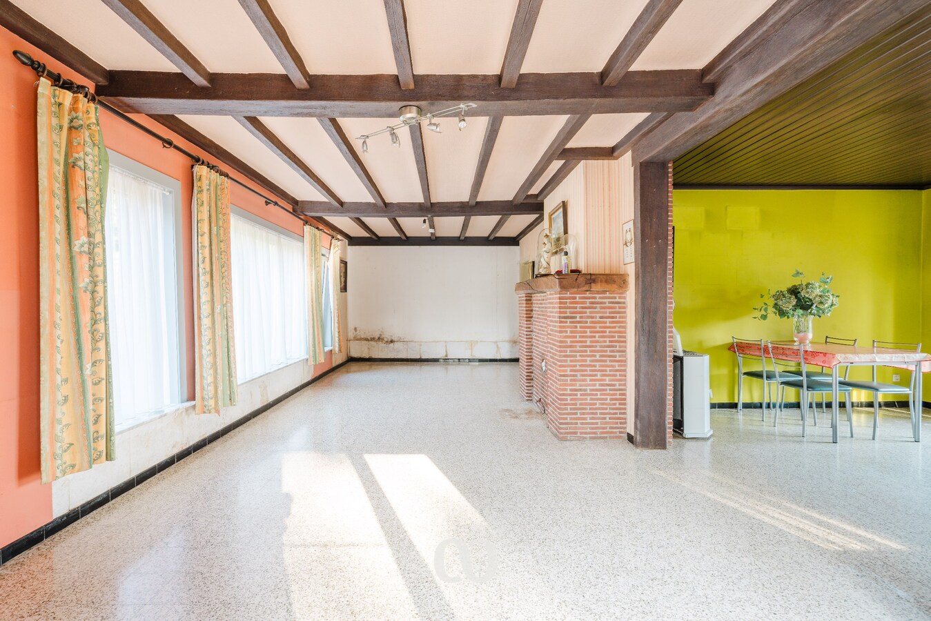 Renovatiewoning met prachtig uitzicht over agrarisch gebied 