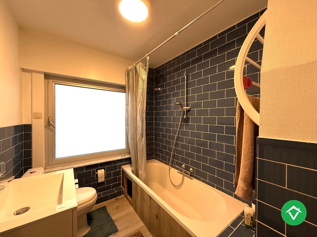 Ruime bel-étagewoning met 3 slaapkamers, garage en tuin 