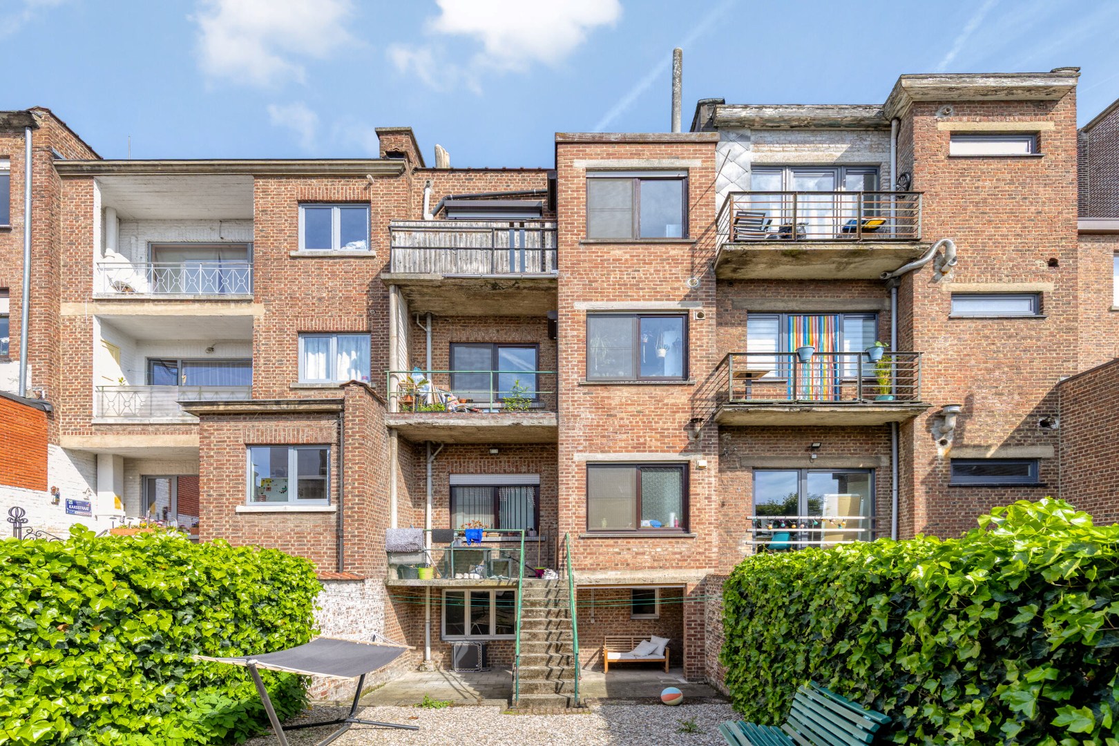 Super gelegen opbrengsteigendom bestaande uit 3 appartementen met tuin in het centrum van Tienen, EPC label C 
