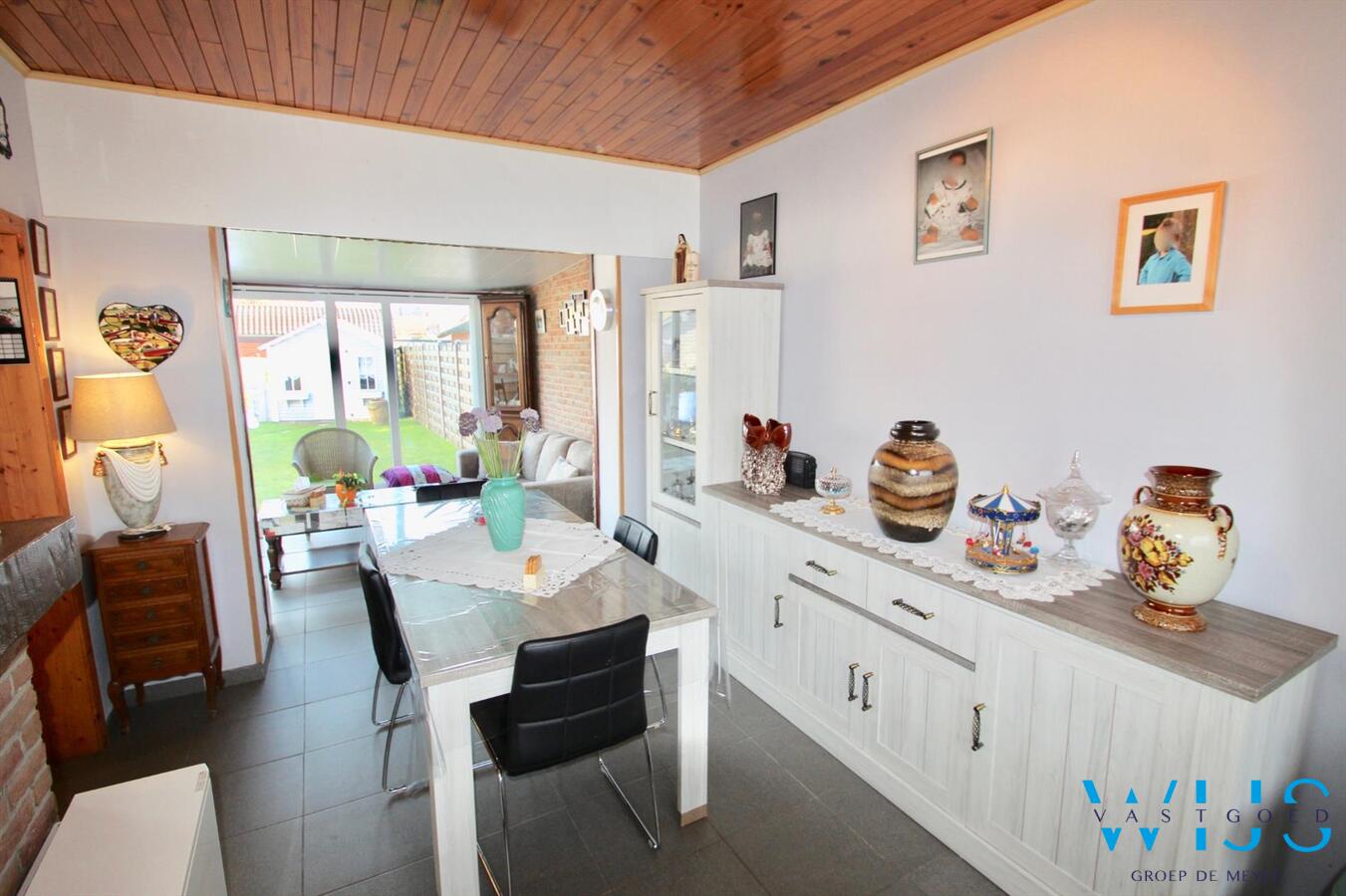 Praktische instapklare rijwoning gelegen in een rustige straat te Rieme! 