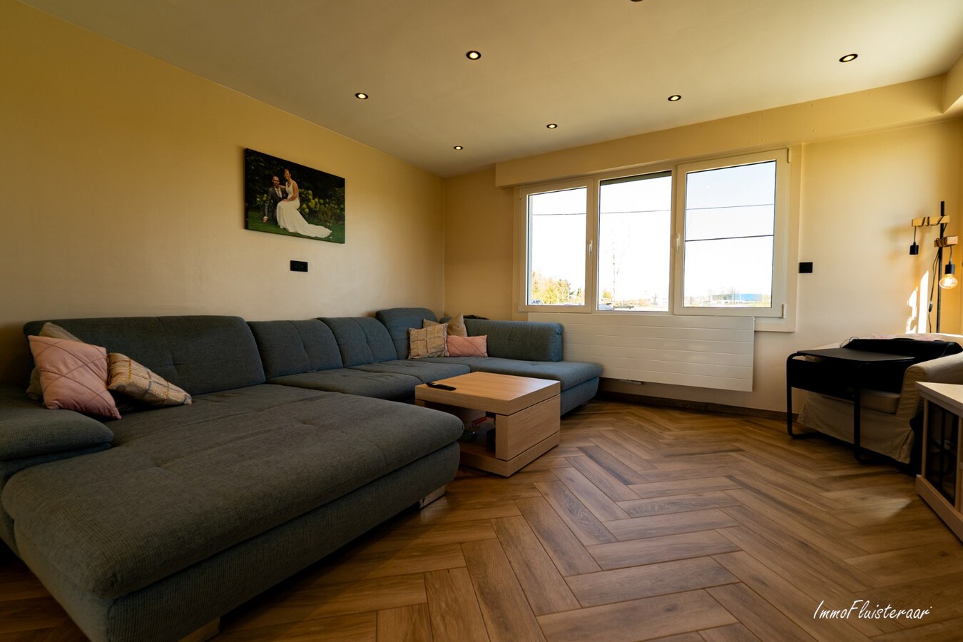 Recent gerenoveerde woning met paardenstallen en buitenpiste op ca. 12.370 m2  te Geel 