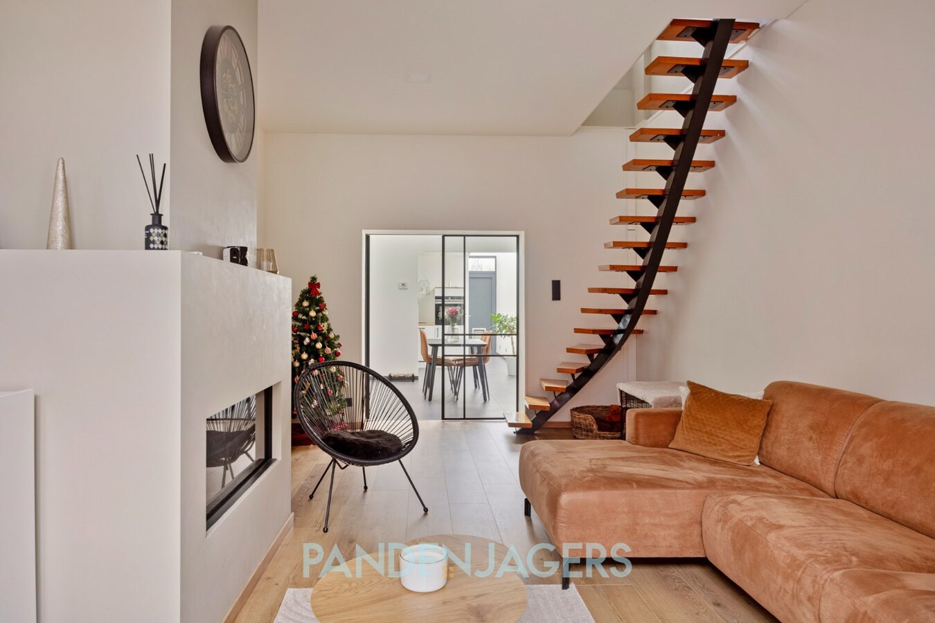 Volledig gerenoveerde woning met 3 slpks te Duffel 