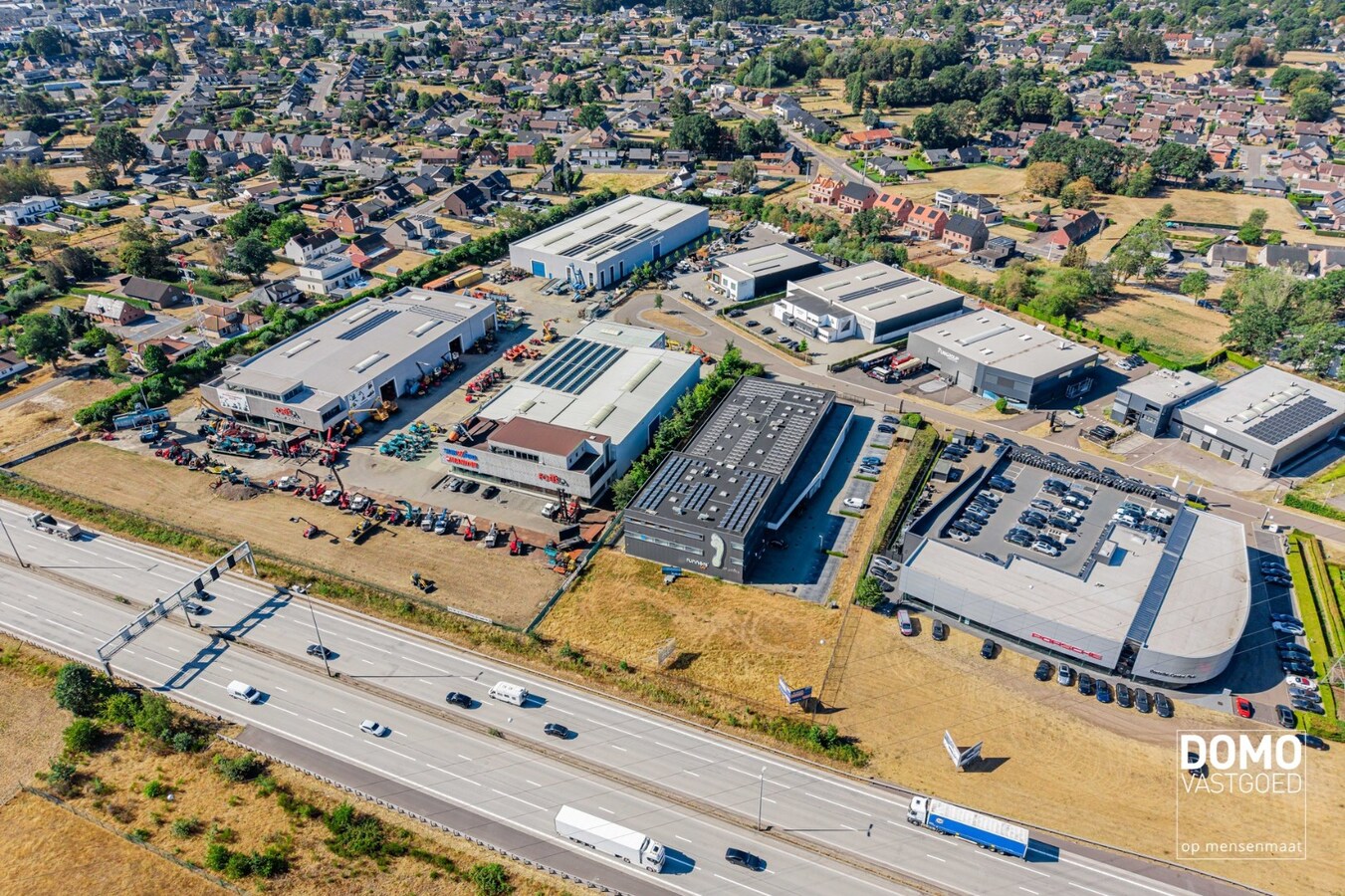 INNOVATIEVE RUIMTE MET LABO, LOGISTIEKE VOORZIENINGEN EN RESEARCH &amp; DEVELOPMENT IN EEN ECO-BEDRIJFSGEBOUW TE PAAL 