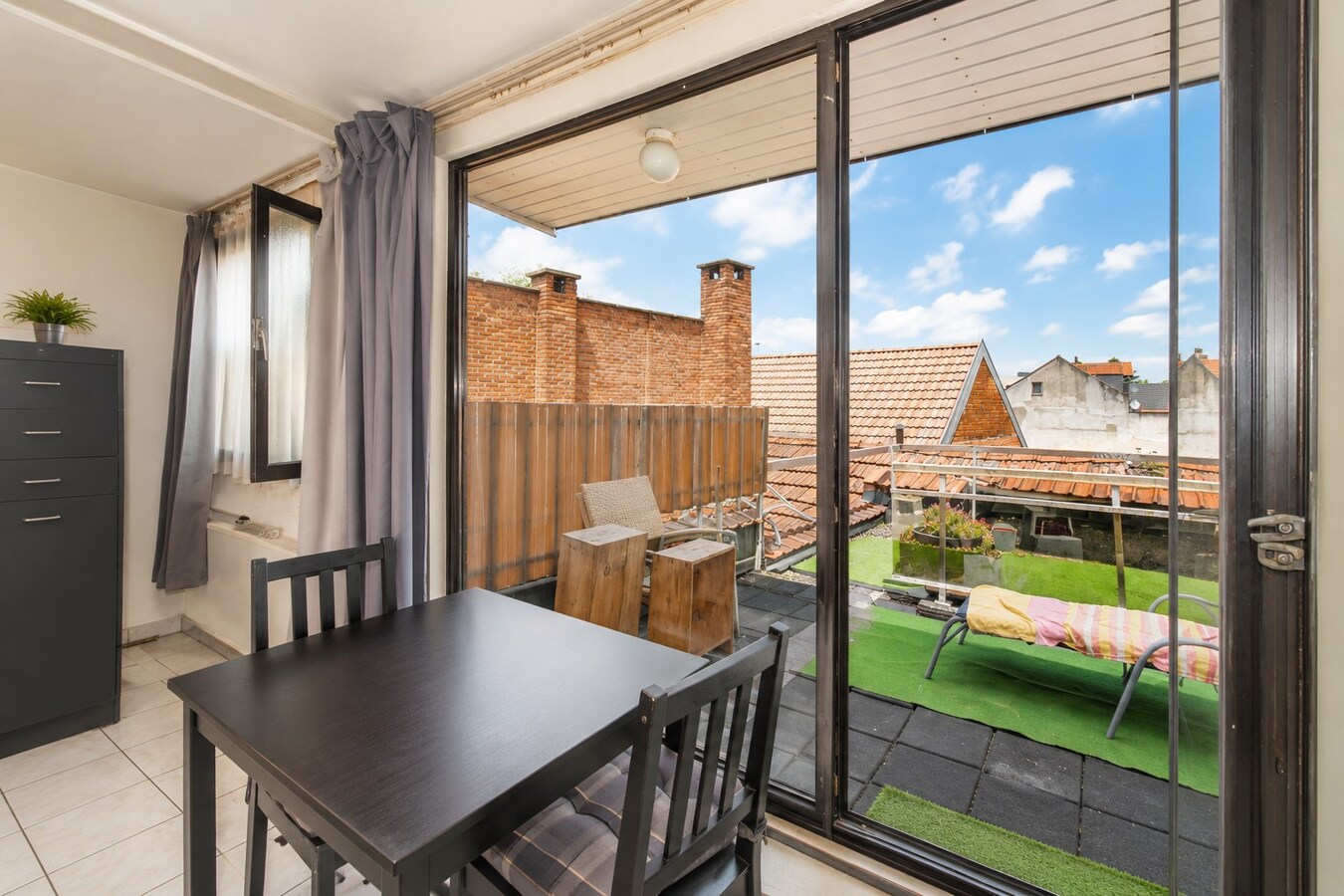 Interessante investeringsopportuniteit: opbrengsteigendom met drie appartementen in Sint-Niklaas 