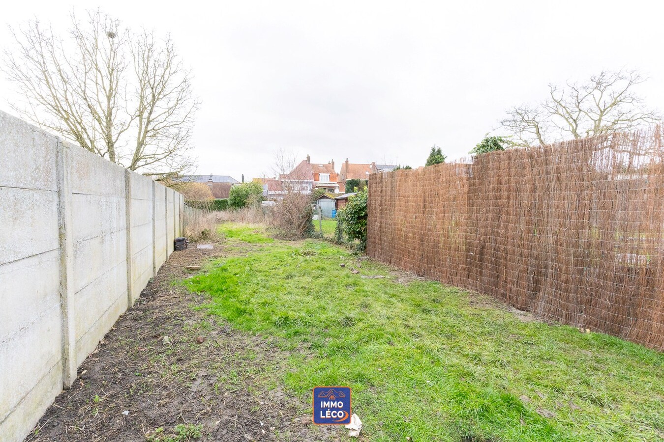 Maison spacieuse entièrement rénovée avec jardin ! 
