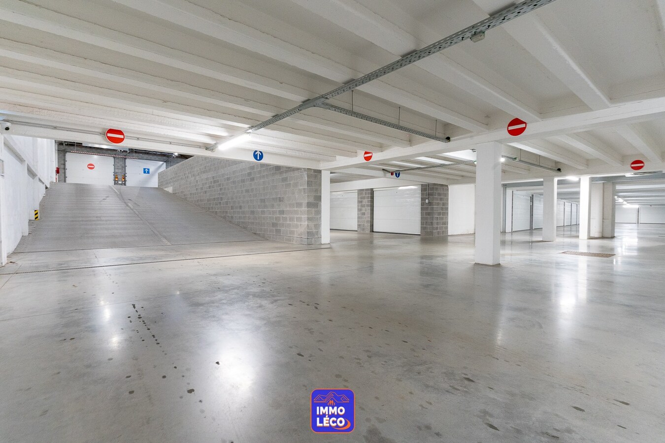 Garage 24 : Garage individuel sécurisé de 26,83m² 