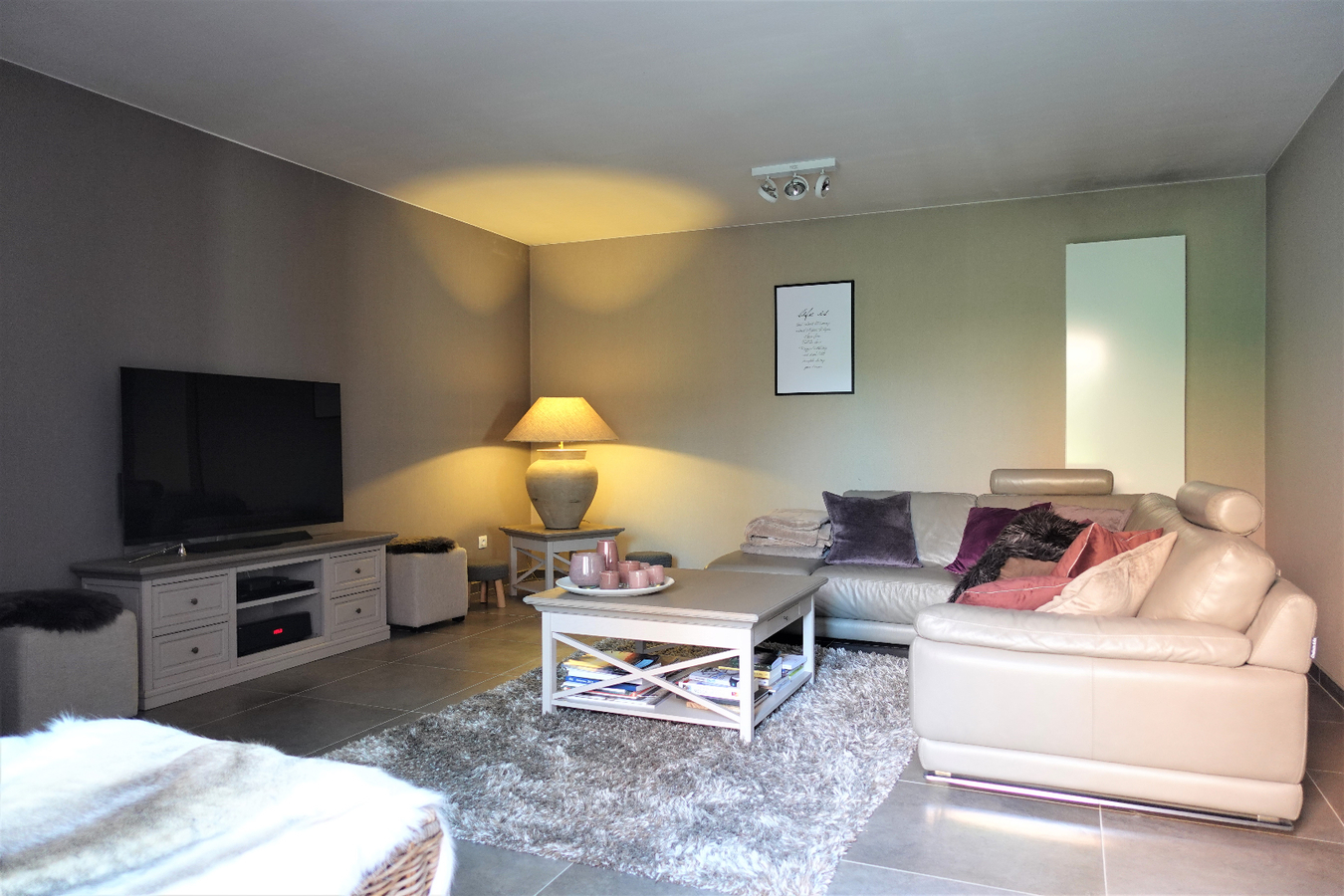 Ruime instapklare halfopen bebouwing 