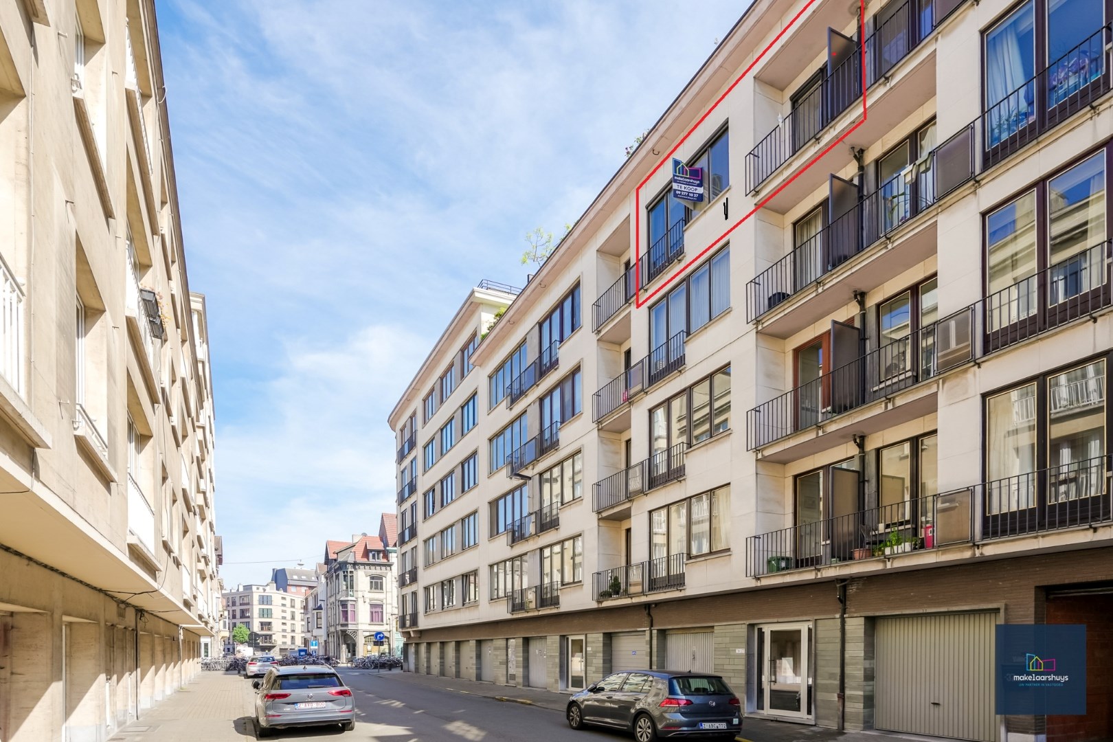 Nabij Gent Sint-Pieters ; Ruim appartement met 2 slp. fietsenberging en kelder 