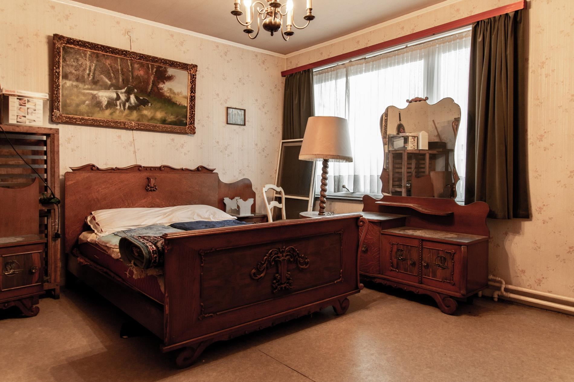 Grondig te renoveren rustig gelegen HOB 4 slpks, garage en tuin te Eeklo 