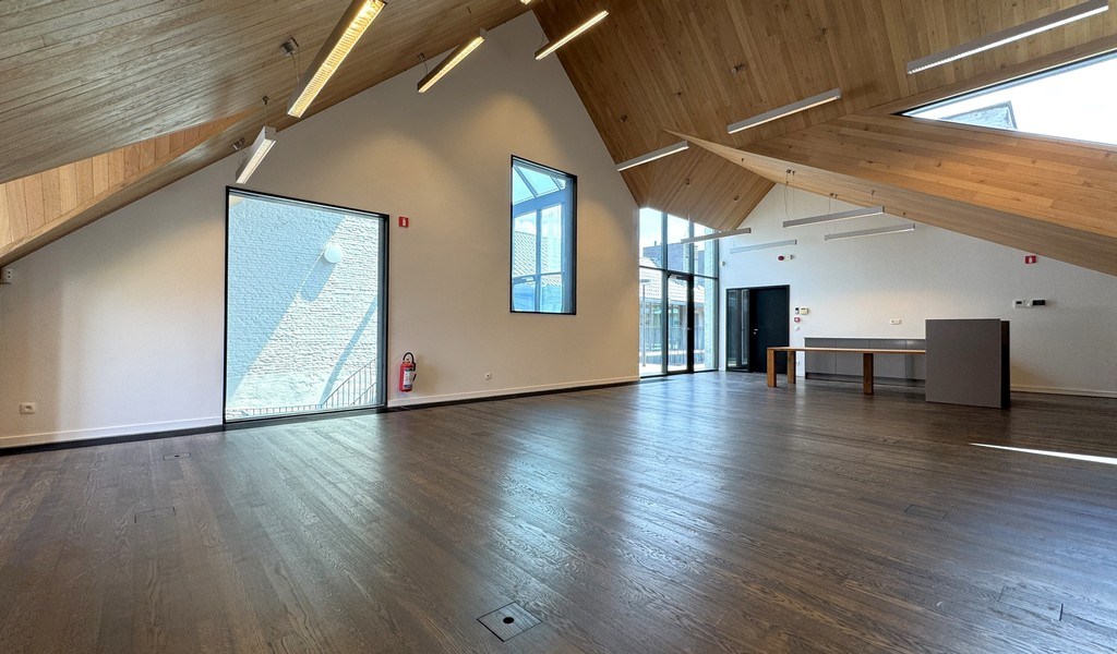 Kantoren en showrooms te huur Valkeniersnatie in Antwerpen