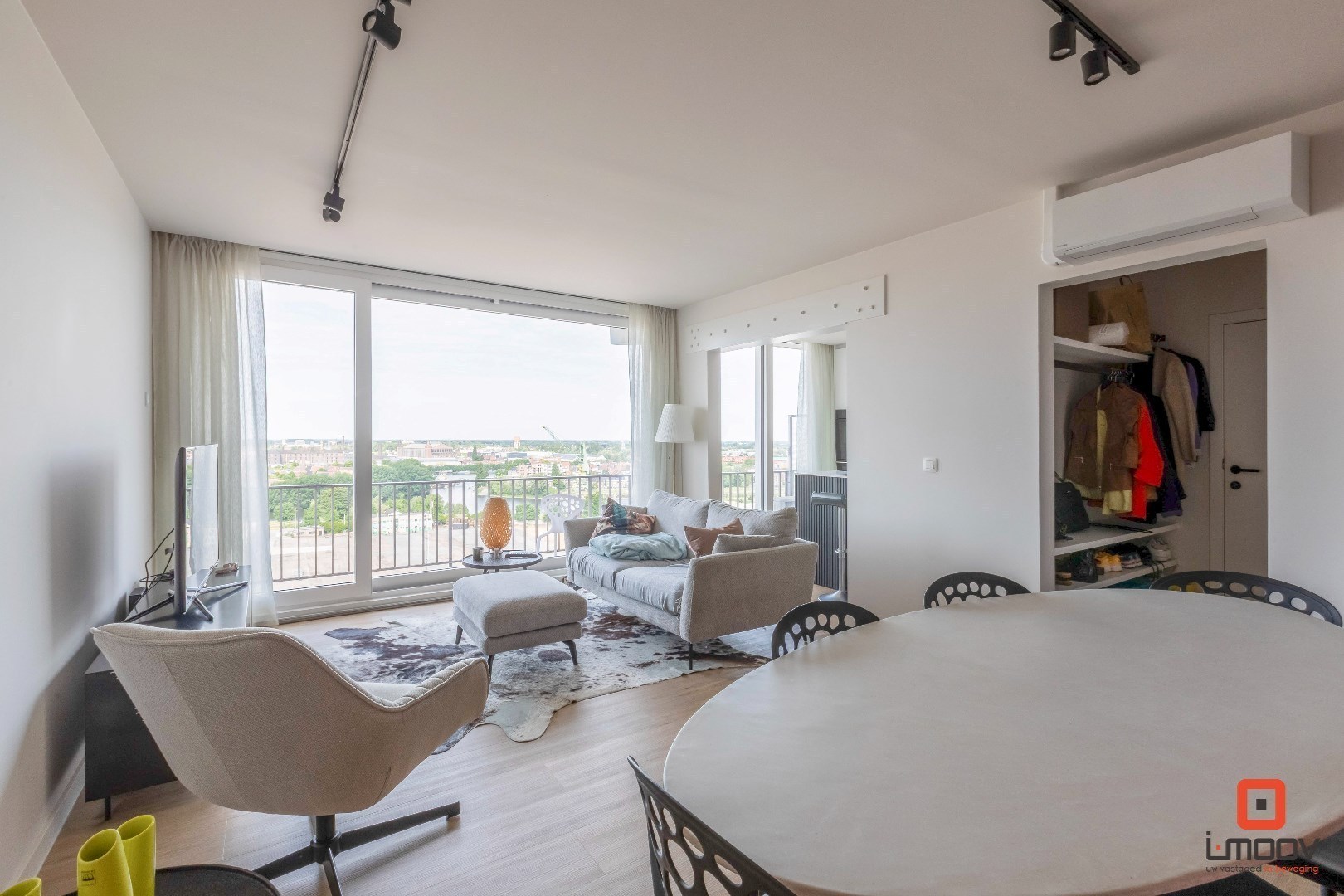 Volledig gerenoveerd appartement met panoramisch uitzicht over Gent 