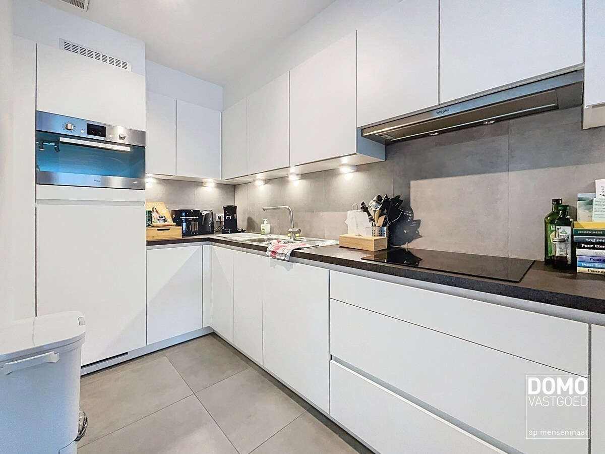 RECENT NIEUWBOUW APPARTEMENT MET 2 SLAAPKAMERS, RUIME BERGING &amp; AUTOSTANDPLAATS TE DIEPENBEEK 