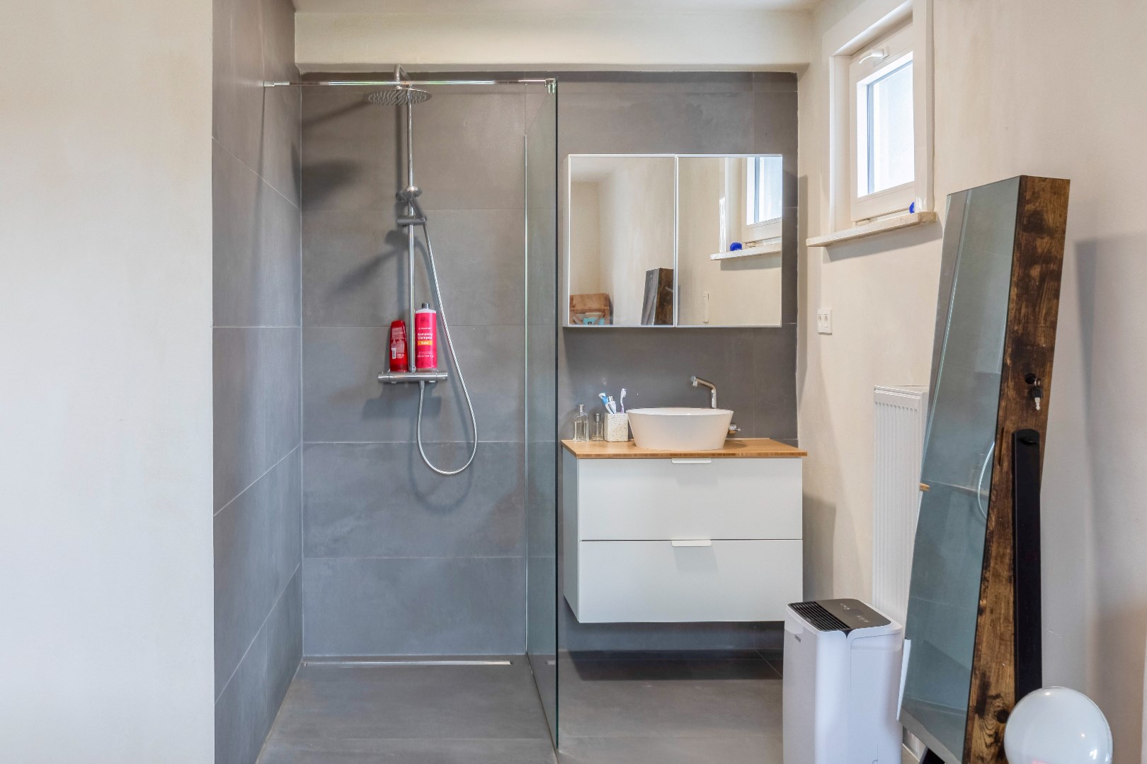 Instapklaar en goed gelegen 1slp. app. (Onmiddellijk beschikbaar) 