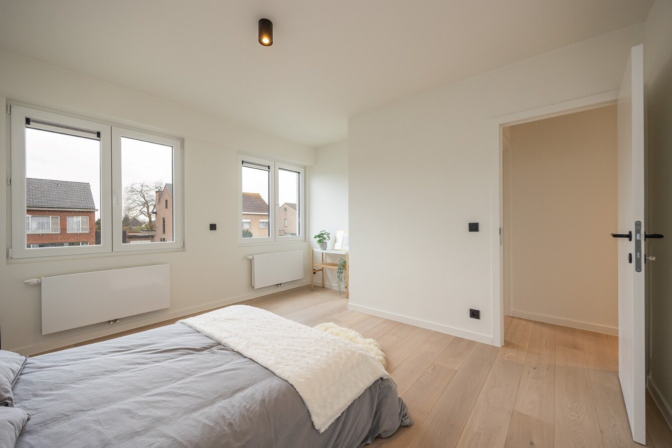 Volledig gerenoveerde HOB op een toplocatie te Kapellen! 