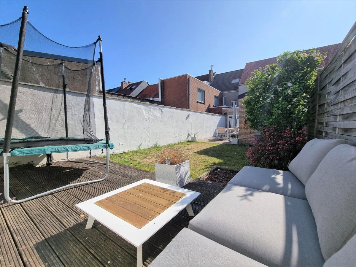 Volumineuze, lichtrijke, zeer mooie gezinswoning met tuin - Heist 