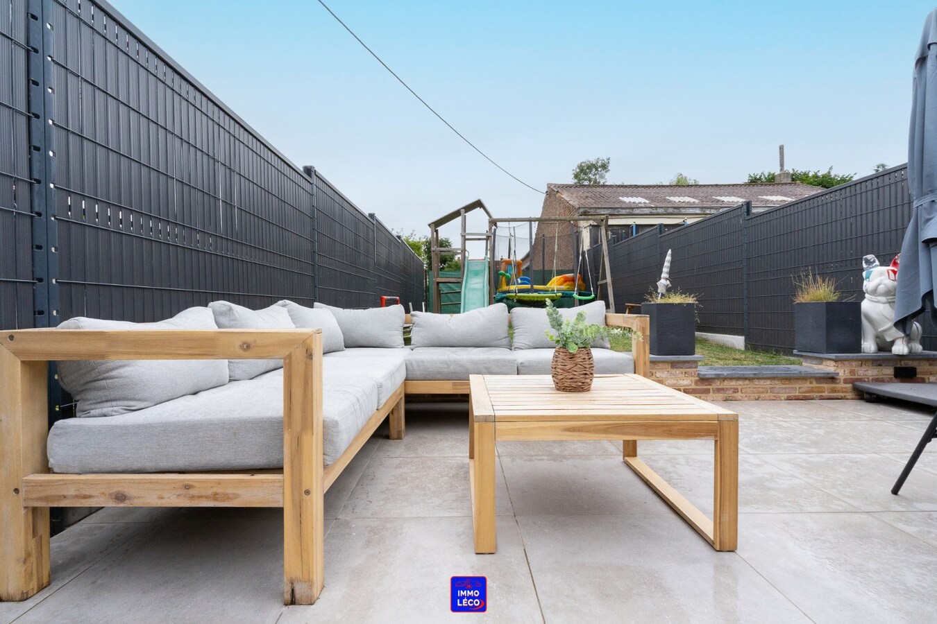 Maison entièrement rénovée avec jardin, garage 3 voitures, COUP DE COEUR ! 