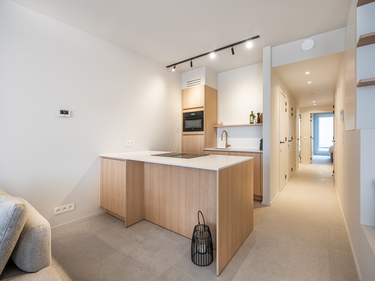 Appartement rénové et meublé à vendre à De Panne. 