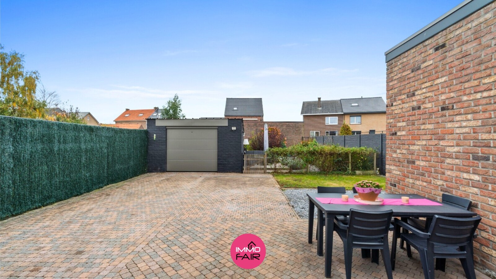 Ruime, instapklare gezinswoning op slechts een kwartiertje van Maastricht! 