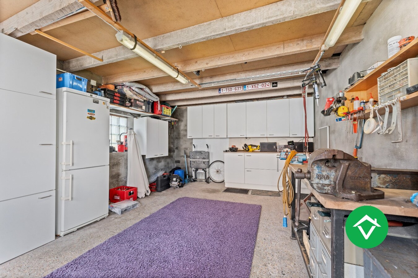 Landelijke woning met bijgebouw en zicht op de velden te koop in Vladslo 