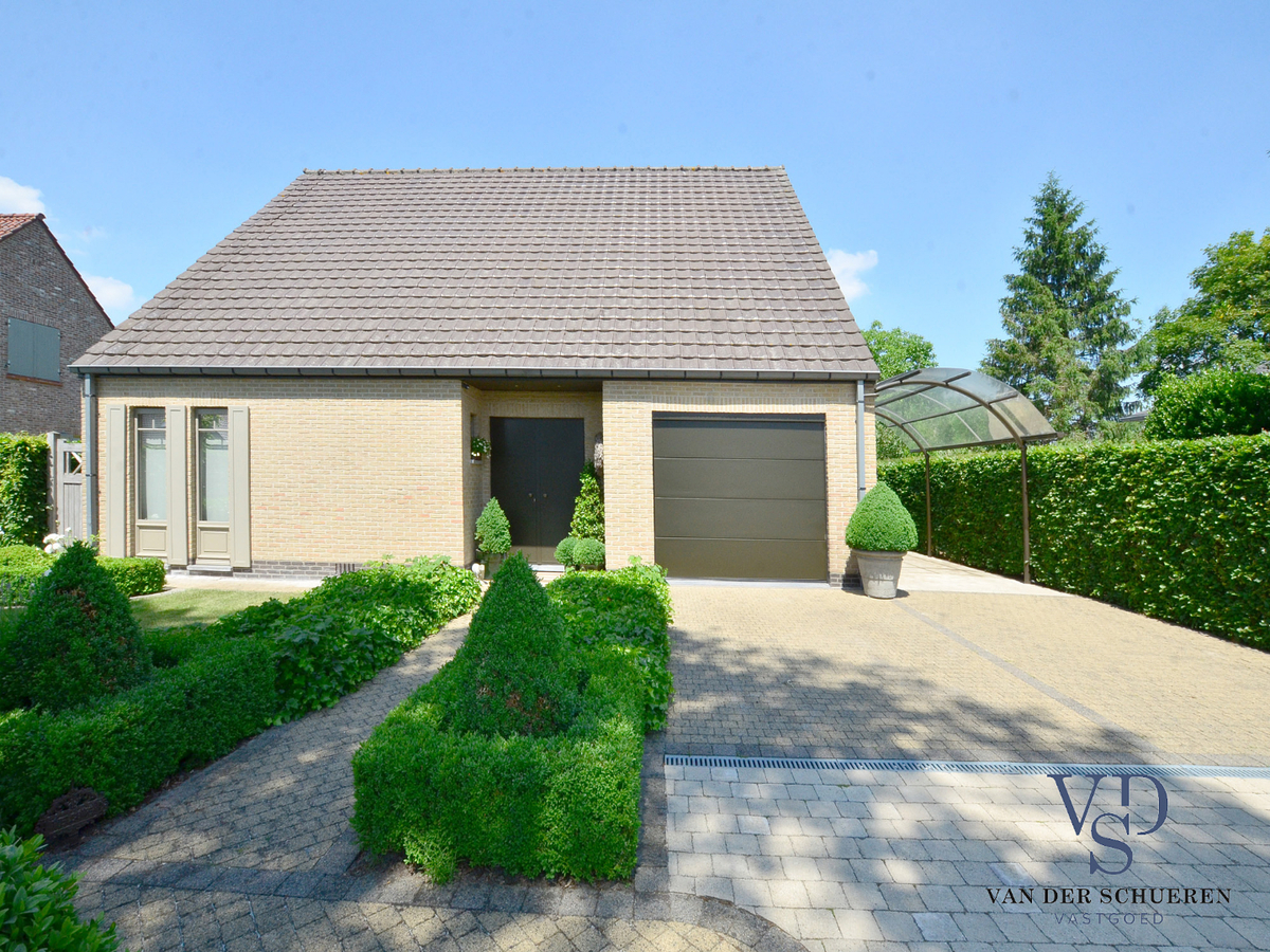 Ruime, tijdloze villa. Uitstekende ligging. 