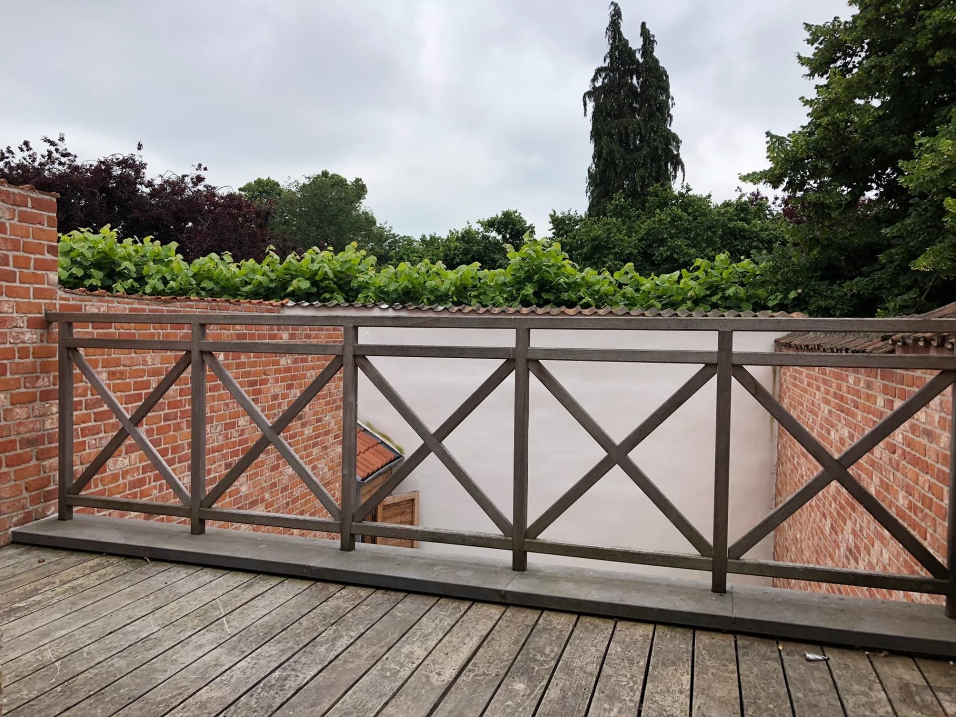 Ruime woning met garage 