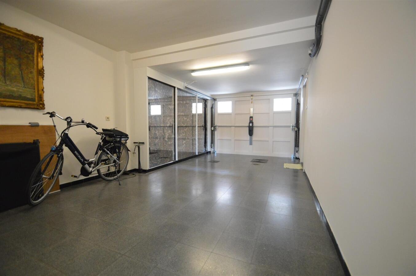 Zeer knappe woning met garage op een rustige ligging - Heist 