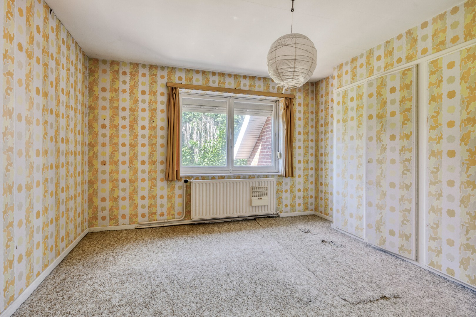 TE RENOVEREN WONING met 3/4 slaapkamers en tuin – 1640 SINT-GENESIUS-RODE 